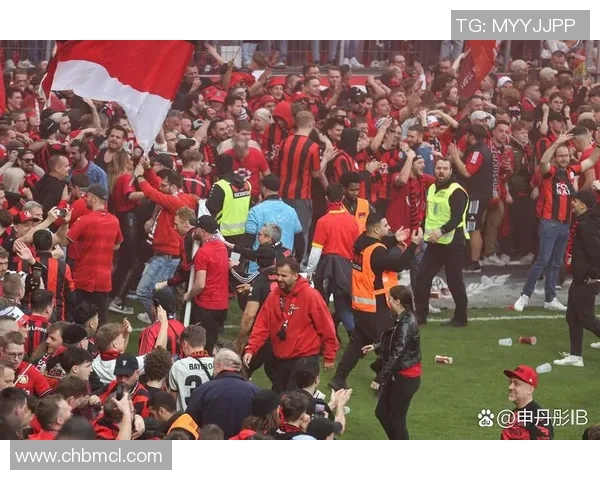 英格兰队迎战荷兰队,双方球员争先恐后展现实力 英格兰队迎战荷兰队,双方球员争先恐后展现实力